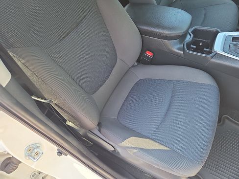 Used 2023 Toyota RAV4 LE AWD/4WD image 16