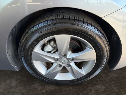 Used 2012 Hyundai Elantra GLS w/ Preferred Pkg 3 FWD image 35