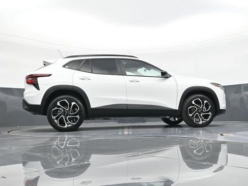 New 2026 Chevrolet Trax RS w/ Sunroof Package image 48