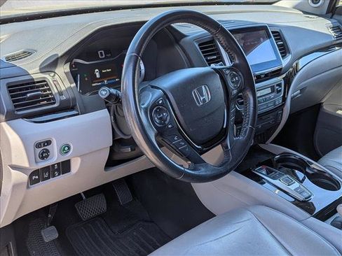 Used 2016 Honda Pilot Touring image 8