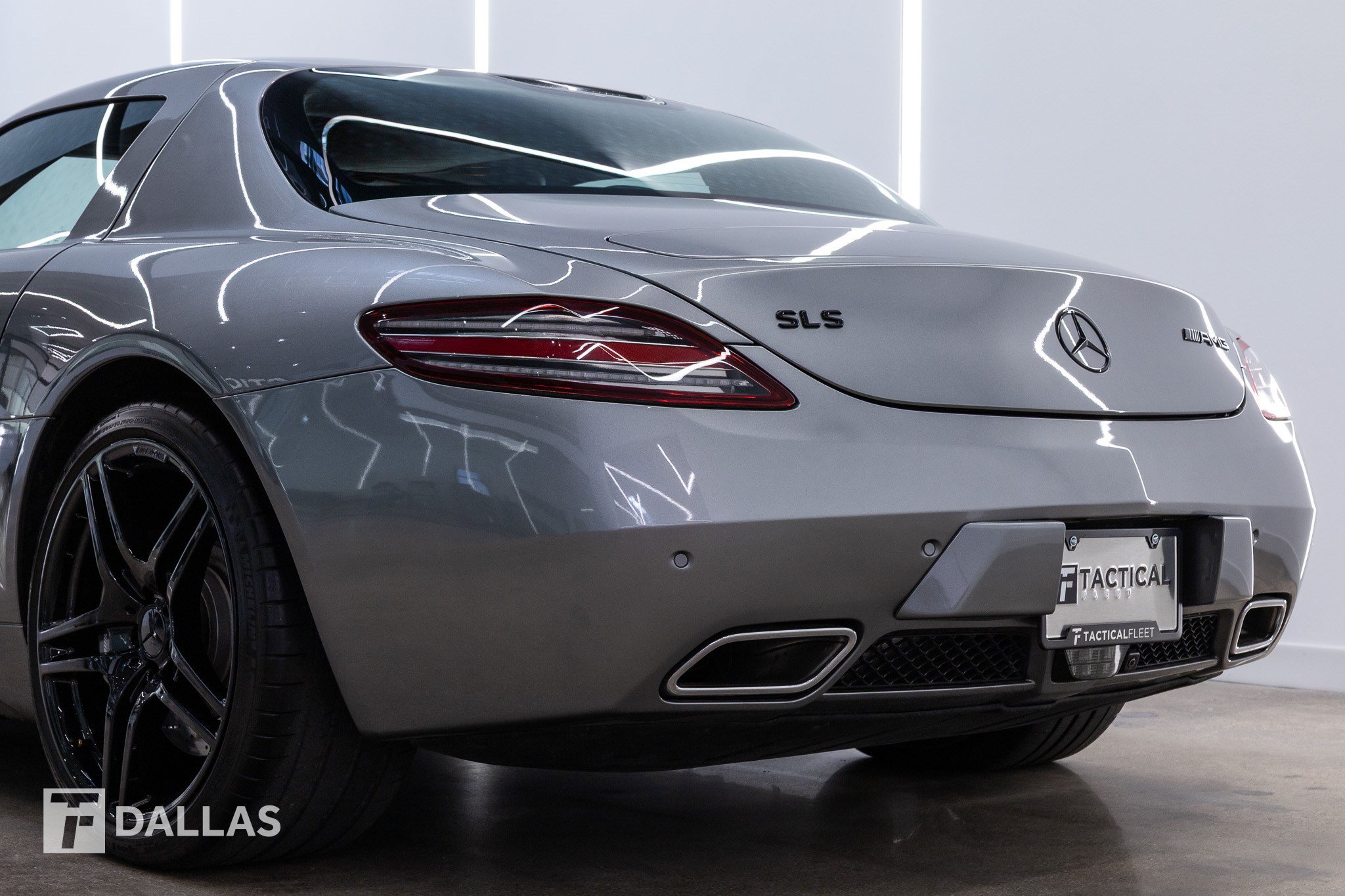 Used 2012 Mercedes-Benz SLS AMG Coupe image 9