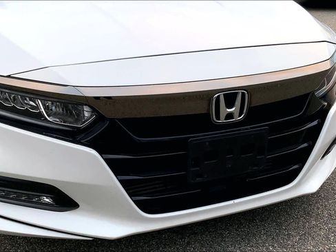 Used 2018 Honda Accord Sport image 31