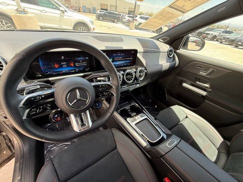 Used 2025 Mercedes-Benz GLA 35 AMG 4MATIC image 18
