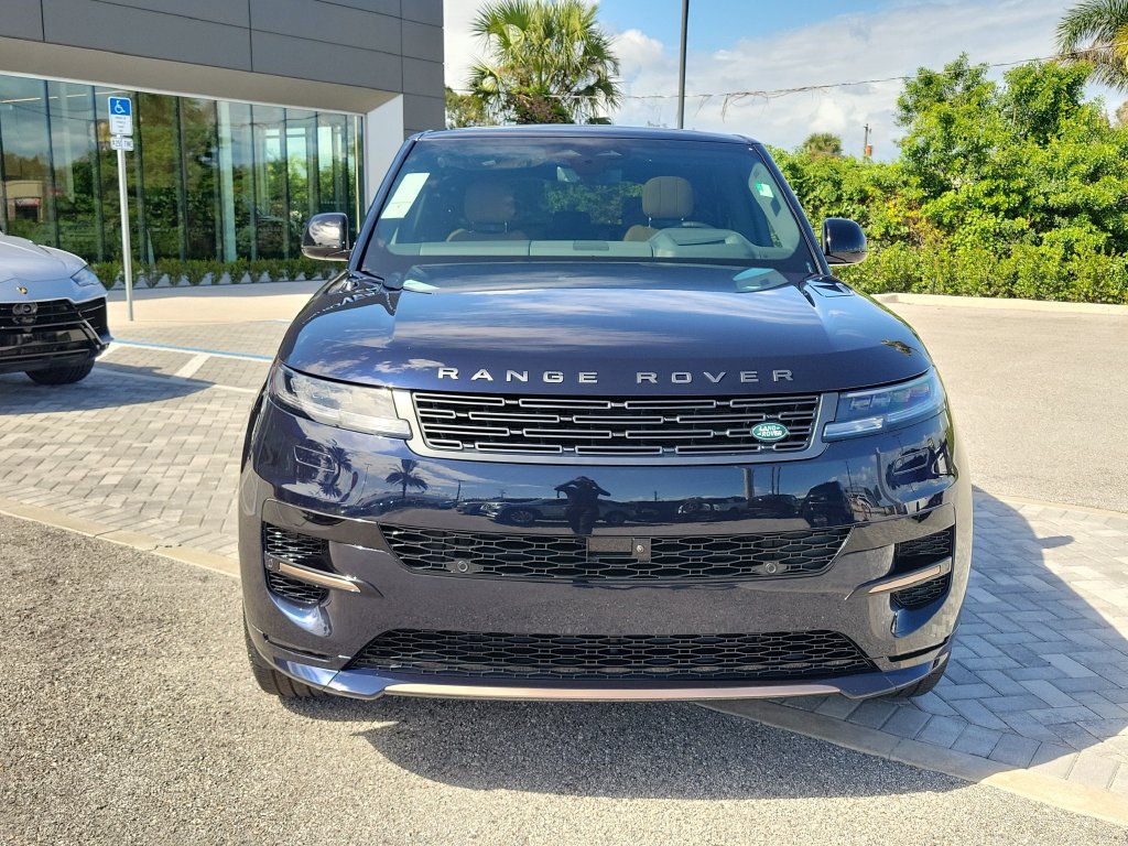 New 2027 Land Rover Range Rover Sport Dynamic SE AWD/4WD image 8