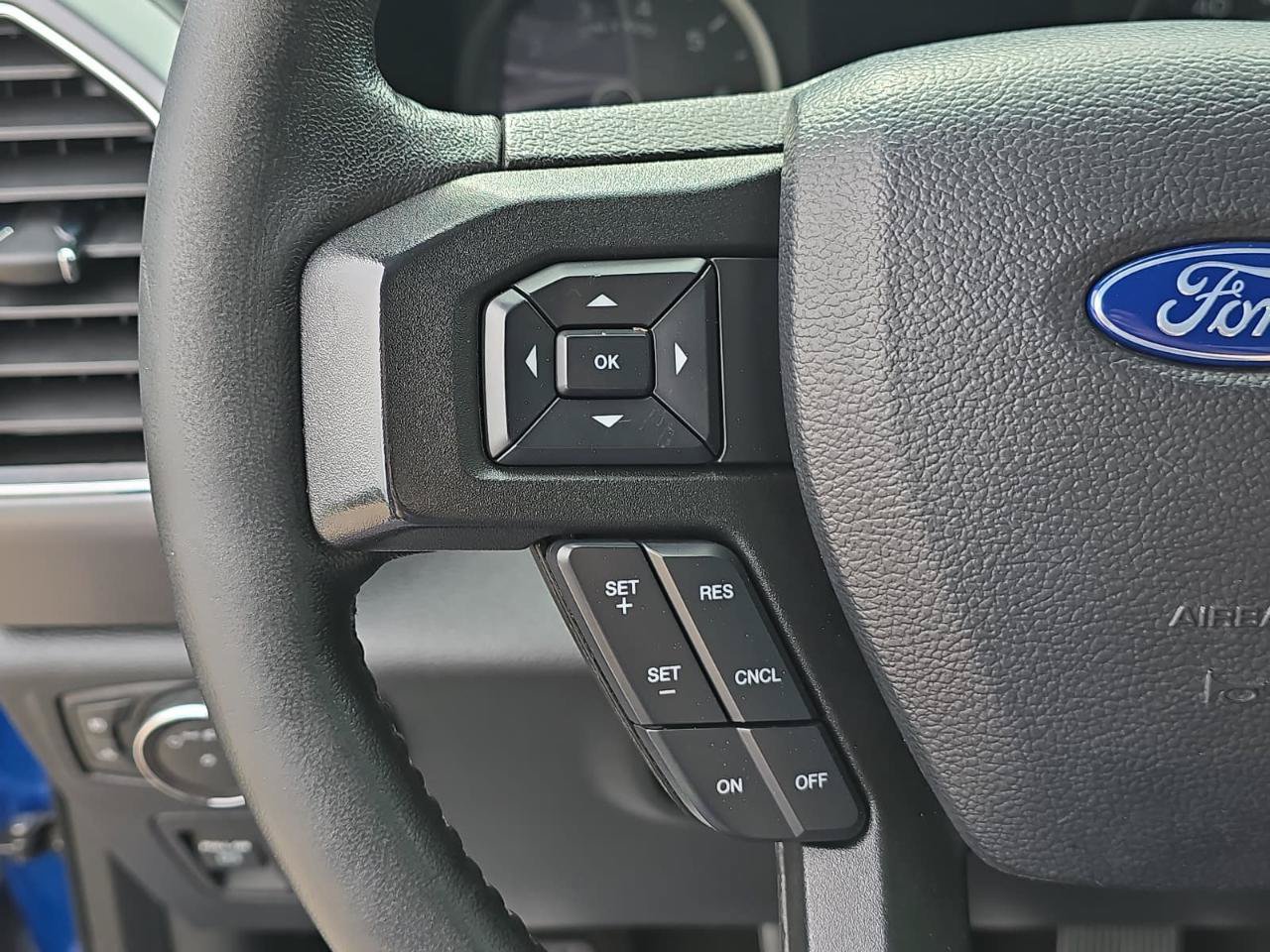 Used 2018 Ford F150 XLT w/ Equipment Group 302A Luxury AWD/4WD image 17