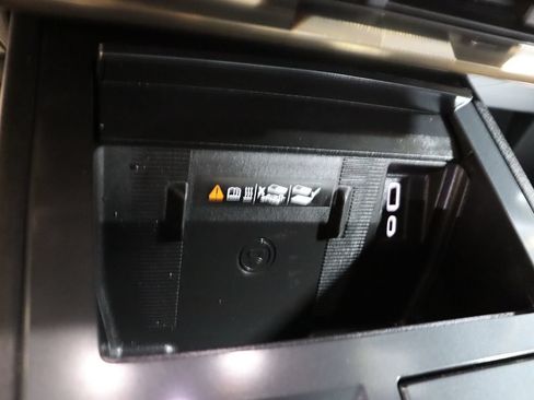 Used 2025 GMC Hummer EV 2X AWD/4WD image 66