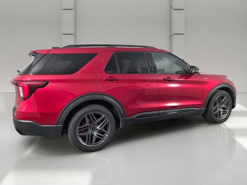 Used 2026 Ford Explorer ST-Line w/ ST-Line Street Pack RWD image 4