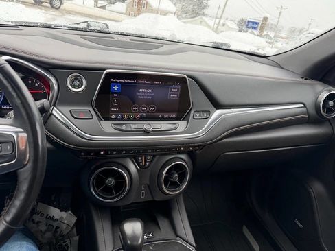 Used 2019 Chevrolet Blazer Premier w/ Sun and Wheels Package image 10