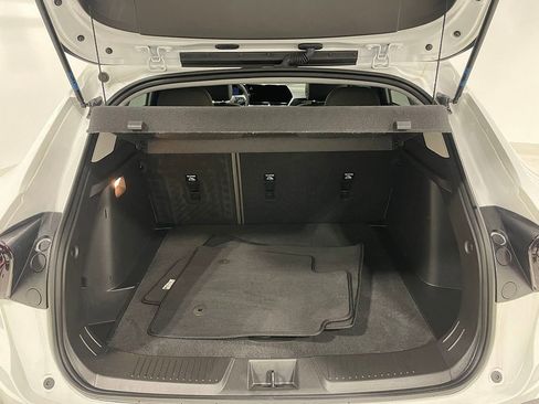 Used 2025 Chevrolet Trax ACTIV FWD image 5