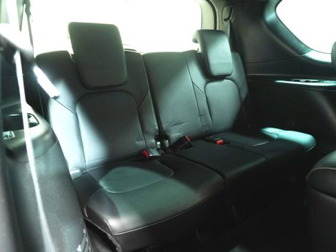 Used 2023 INFINITI QX80 Sensory w/ Cargo Package AWD/4WD image 19