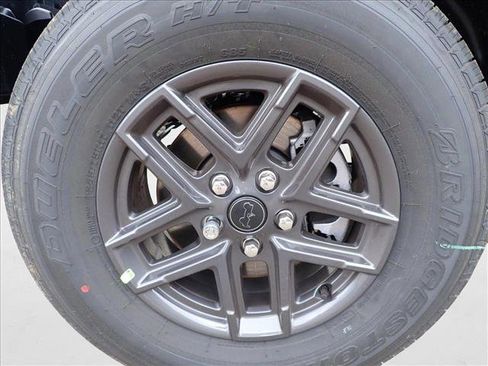 New 2025 Jeep Gladiator Sport image 7