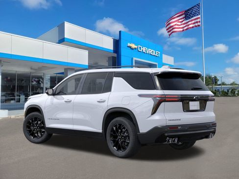 New 2026 Chevrolet Traverse LT w/ Midnight/Sport Edition image 3