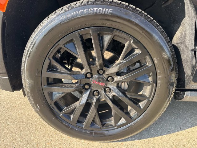 Used 2022 GMC Yukon XL Denali RWD image 9