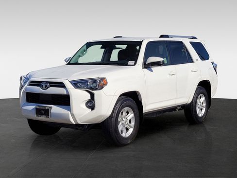 Used 2024 Toyota 4Runner SR5 image 8