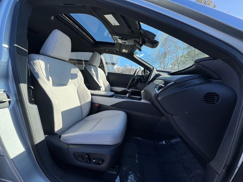 Used 2025 Lexus RX 350 Premium image 23