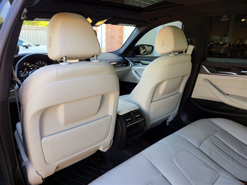 Used 2019 BMW 540i w/ Convenience Package RWD image 29