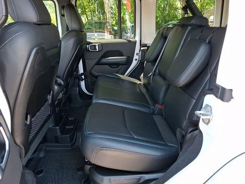 Used 2024 Jeep Wrangler Unlimited Rubicon 4xe AWD/4WD image 10