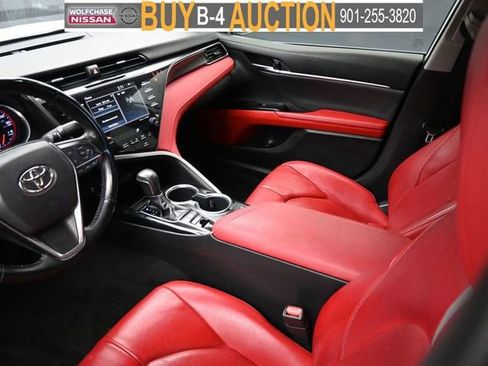 Used 2019 Toyota Camry XSE FWD image 16