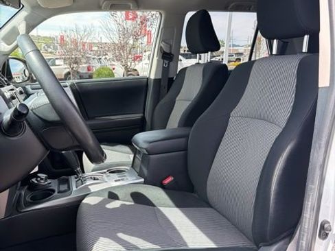 Used 2017 Toyota 4Runner SR5 AWD/4WD image 16