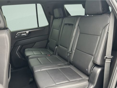 Used 2025 Chevrolet Tahoe LT AWD/4WD image 11