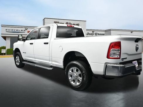 Used 2024 RAM 2500 Big Horn AWD/4WD image 3