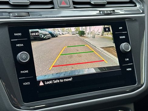 Used 2023 Volkswagen Tiguan SE image 20