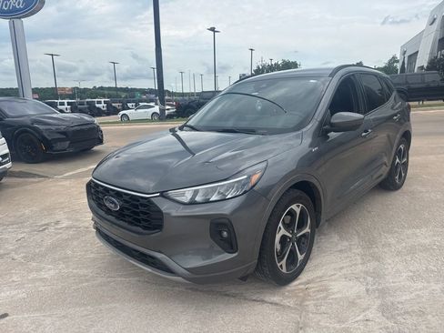 Used 2023 Ford Escape ST-Line Select w/ Tech Pack #2 AWD/4WD image 10