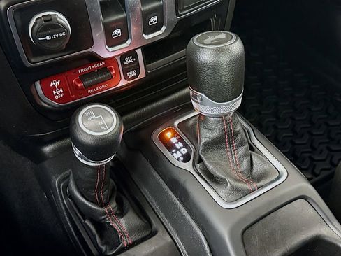 Used 2021 Jeep Wrangler Rubicon image 16