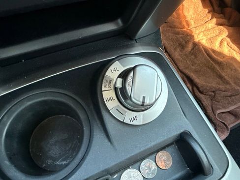 Used 2019 Toyota 4Runner Limited AWD/4WD image 3