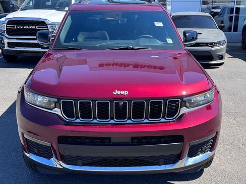 Used 2025 Jeep Grand Cherokee L Limited w/ Luxury Tech Group II AWD/4WD image 2