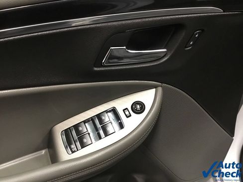 Used 2016 Chevrolet Impala LT FWD image 21