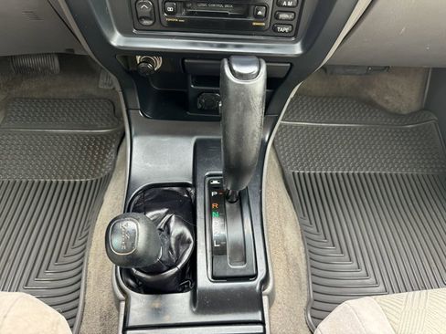 Used 2001 Toyota 4Runner SR5 image 8