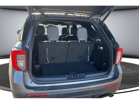Used 2024 Ford Explorer ST-Line w/ Class IV Trailer Tow Package AWD/4WD image 35