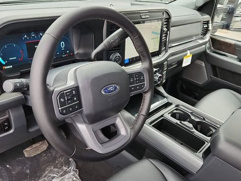 New 2026 Ford F250 Lariat w/ Black Appearance Package AWD/4WD image 9