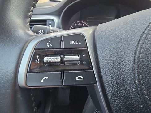 Used 2019 Kia Sorento LX w/ LX Convenience Package image 17