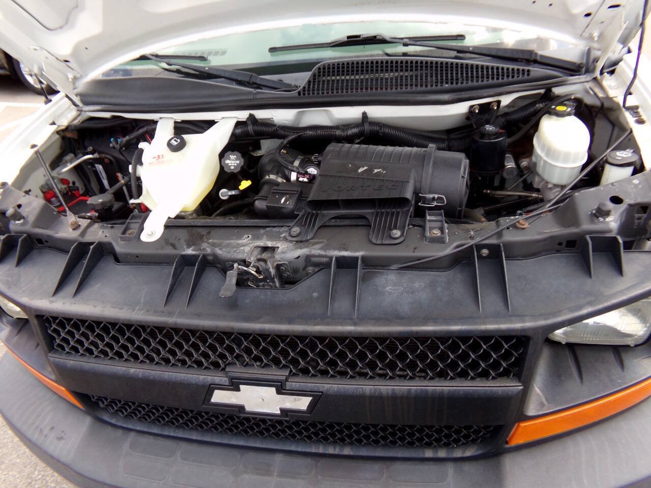 Used 2015 Chevrolet Express 2500 RWD image 44