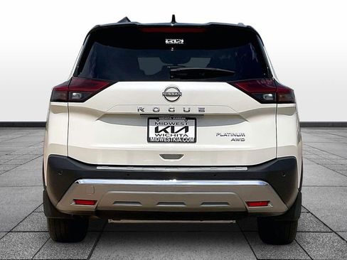 Used 2023 Nissan Rogue Platinum AWD/4WD image 4