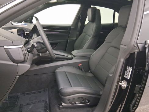 New 2025 Porsche Macan 4S Electric image 5