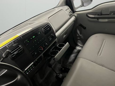 Used 2007 Ford F450 Regular Cab 2WD DRW image 36