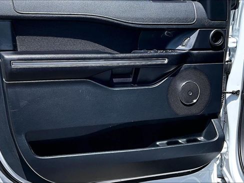 Used 2019 Ford Expedition XLT RWD image 21