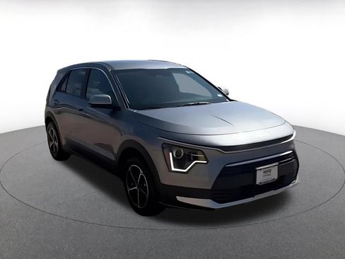 Used 2026 Kia Niro LX FWD image 3