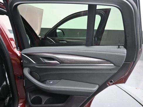 Certified 2022 BMW X4 M40i w/ Premium Package image 23