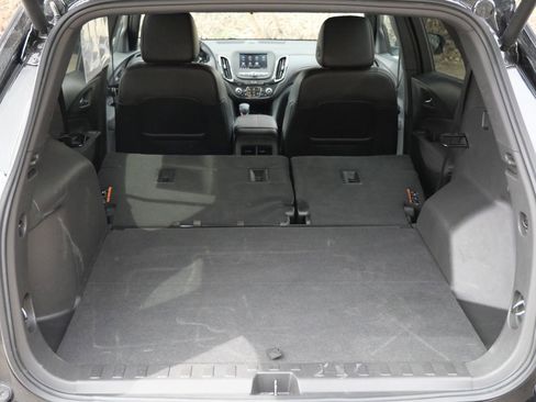 Used 2023 Chevrolet Equinox RS AWD/4WD image 28
