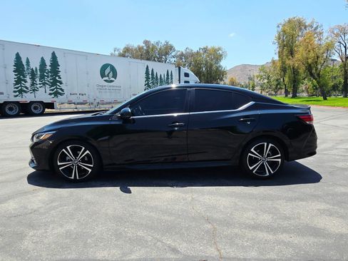 Used 2020 Nissan Sentra SR w/ Premium Package FWD image 5