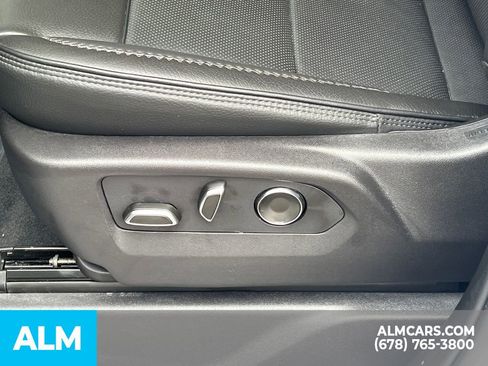 Used 2024 GMC Sierra 3500 Denali image 12