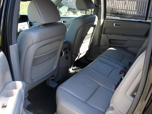Used 2010 Honda Pilot EX-L image 16