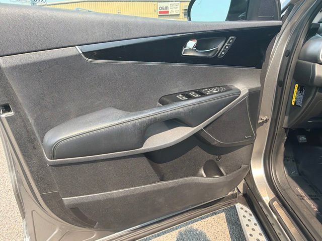 Used 2017 Kia Sorento SX AWD/4WD image 17