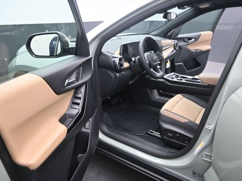 Used 2026 Chevrolet Equinox ACTIV w/ LPO, Floor Liner Package image 15