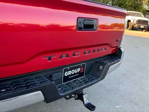 Used 2022 Toyota Tacoma TRD Off-Road image 29