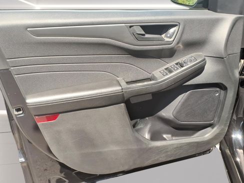 Used 2023 Ford Escape Active AWD/4WD image 6